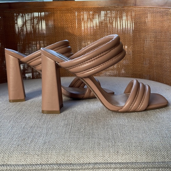 Steve Madden Tahani Block Heels - Picture 5 of 8